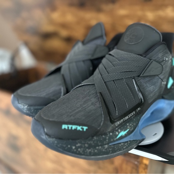 Nike RTFKT Cryptokicks iRL Low! - Picture 6 of 6